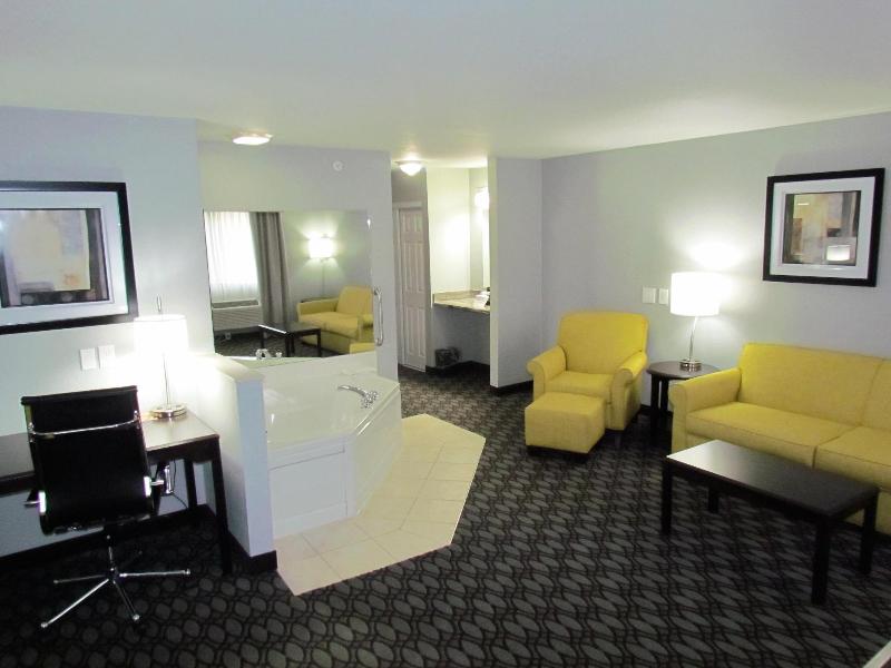Oak Hill Inn Suites image