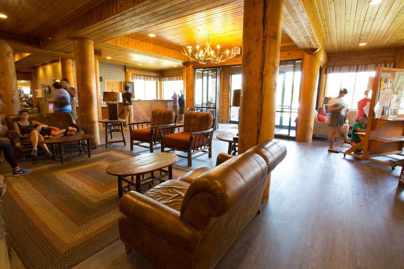 Headwater S Lodge Cabins At Flagg Ranch image