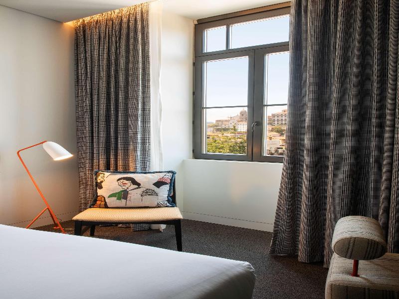 Se Catedral Hotel Porto, Tapestry Collection by Hi image