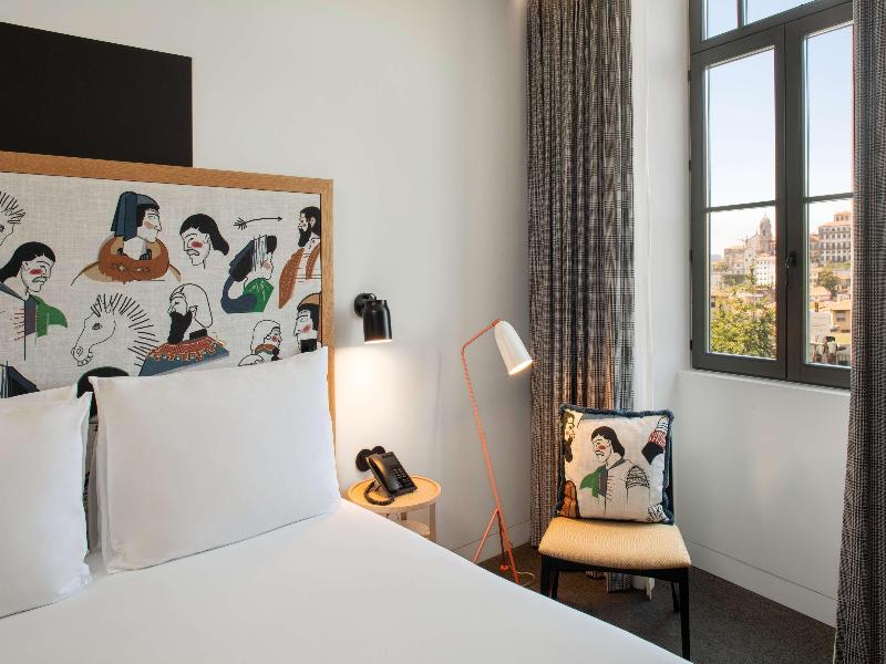 Se Catedral Hotel Porto, Tapestry Collection by Hi image
