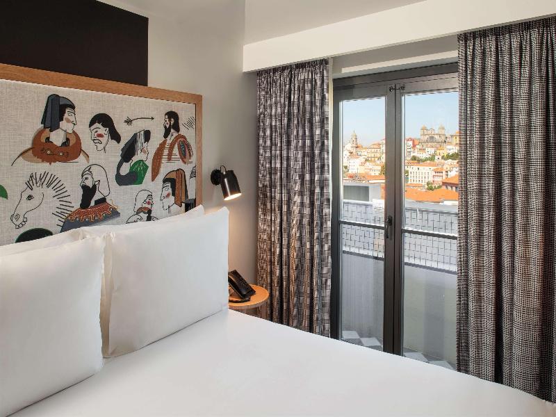 Se Catedral Hotel Porto, Tapestry Collection by Hi image