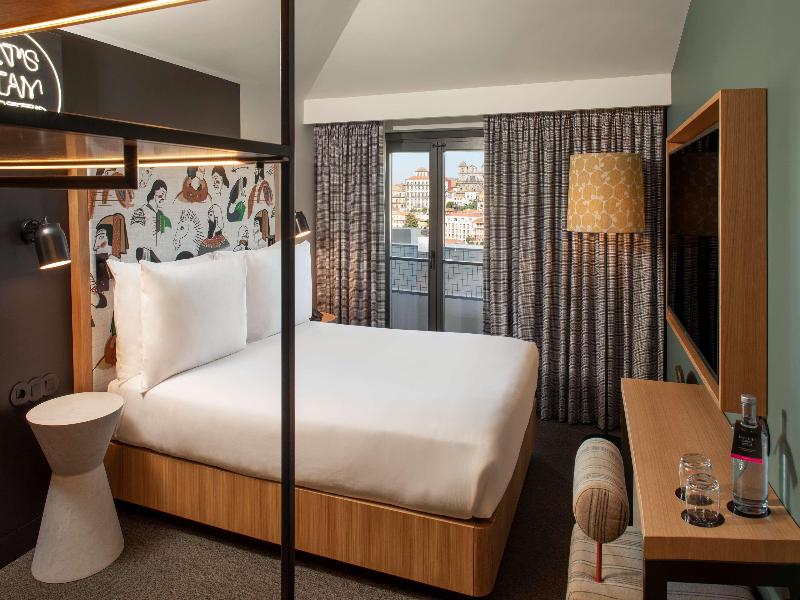 Se Catedral Hotel Porto, Tapestry Collection by Hi image
