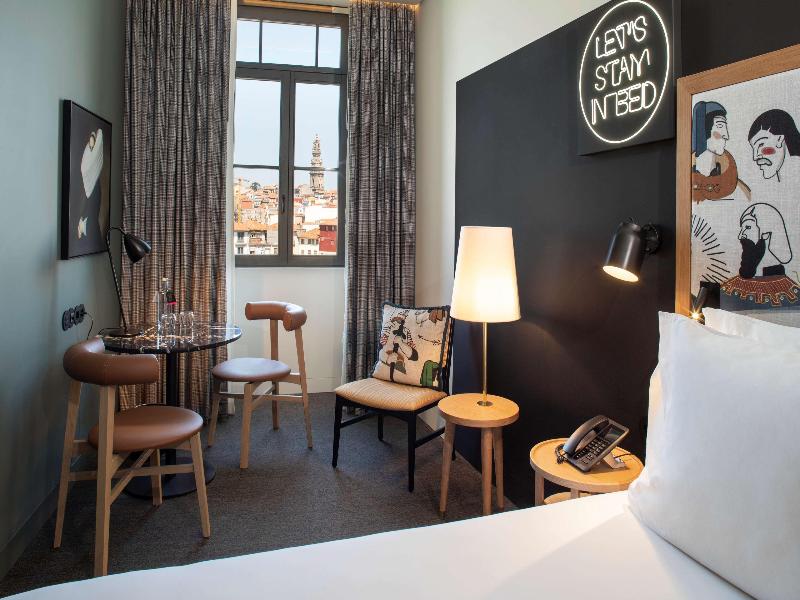 Se Catedral Hotel Porto, Tapestry Collection by Hi image