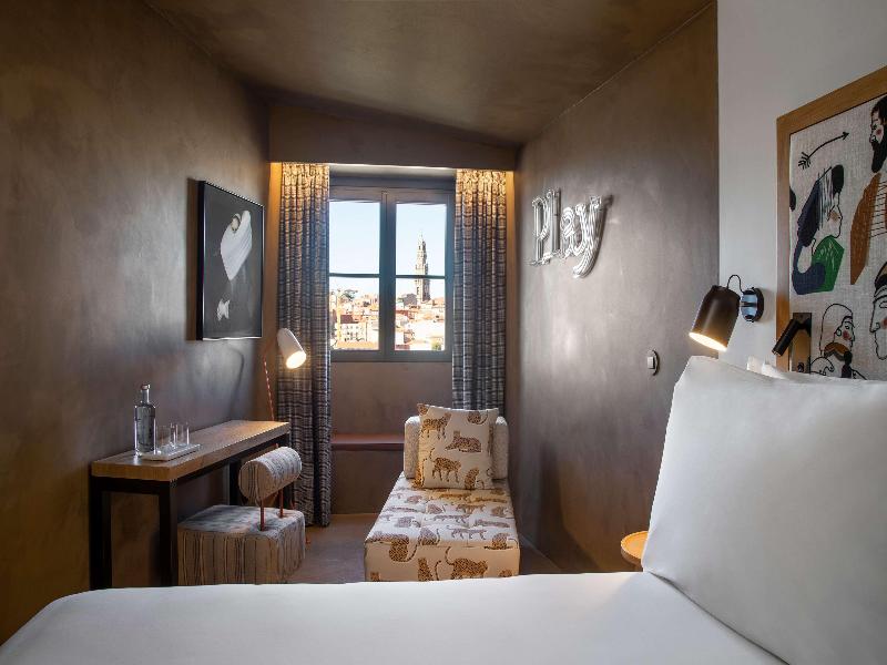 Se Catedral Hotel Porto, Tapestry Collection by Hi image