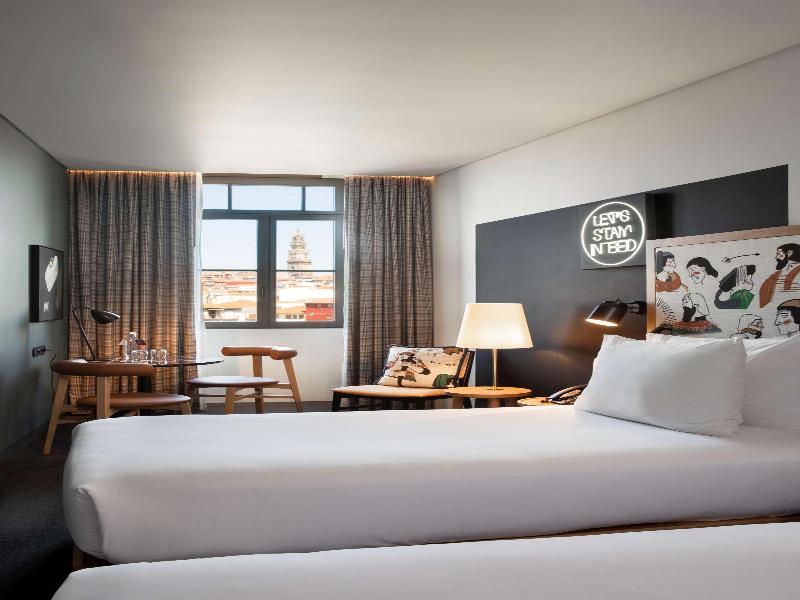Se Catedral Hotel Porto, Tapestry Collection by Hi image