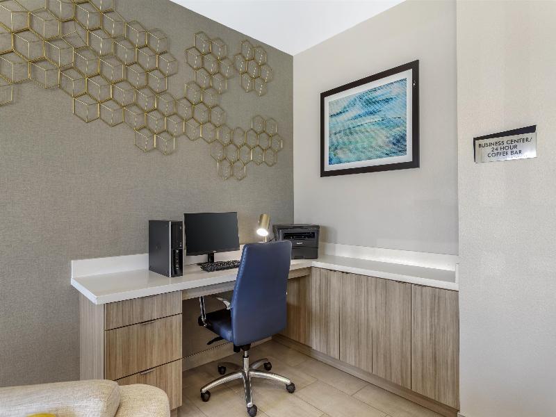Best Western Plus Mid County image