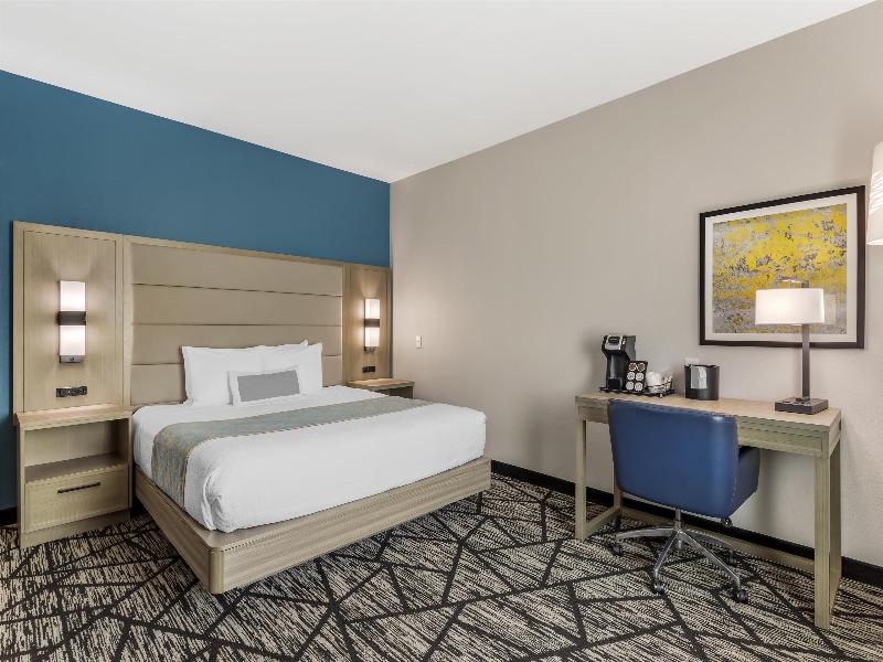 Best Western Plus Mid County image
