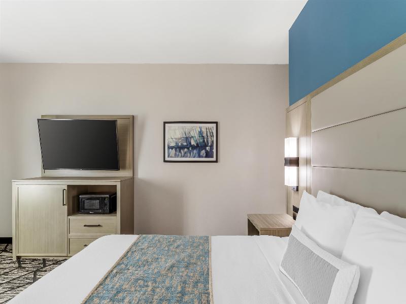 Best Western Plus Mid County image