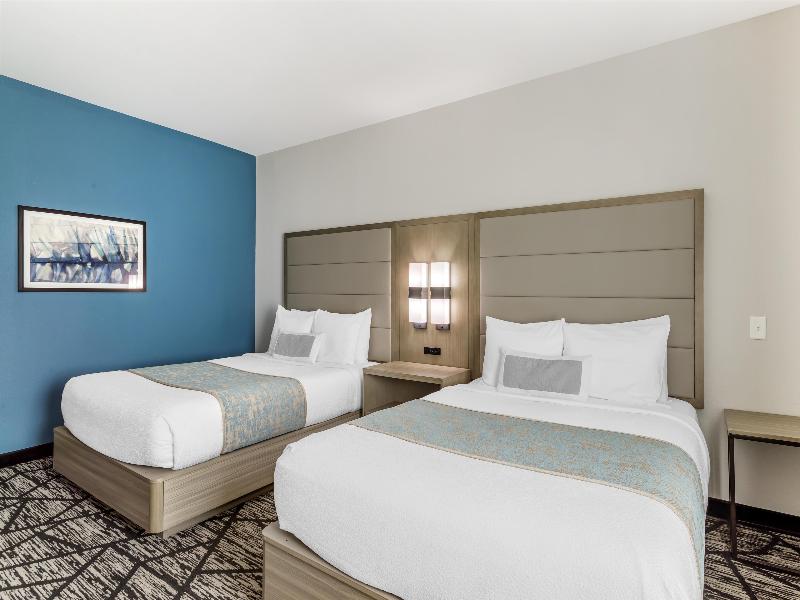 Best Western Plus Mid County image