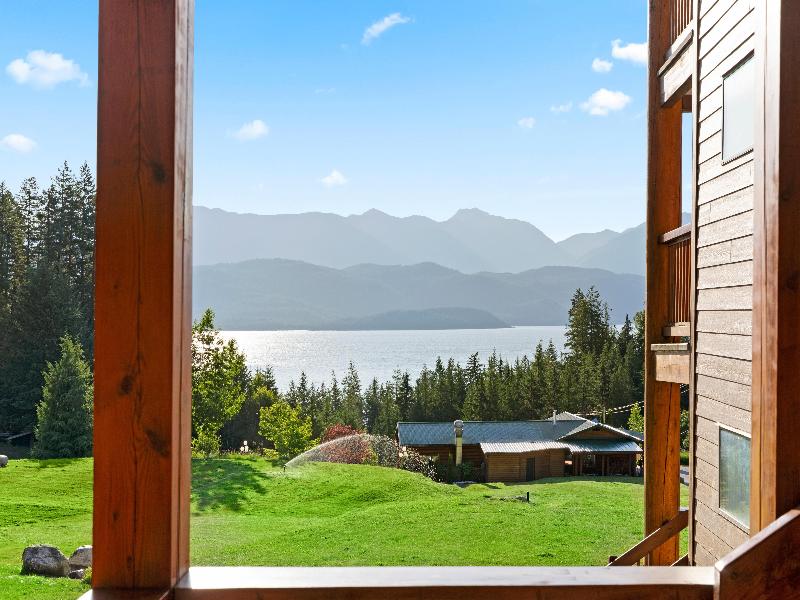 Kootenay Lakeview Resort , BW Signature Collection image
