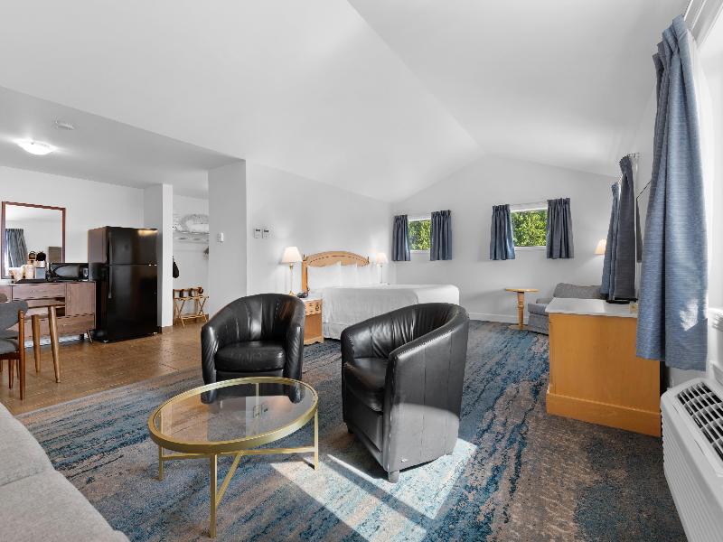 Kootenay Lakeview Resort , BW Signature Collection image