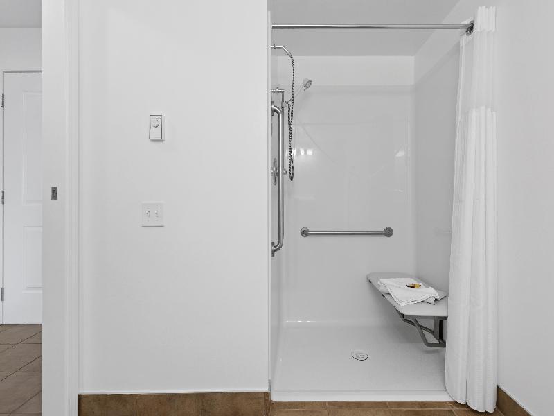 Kootenay Lakeview Resort , BW Signature Collection image
