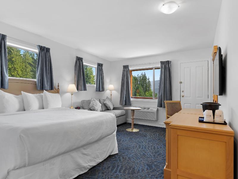 Kootenay Lakeview Resort , BW Signature Collection image