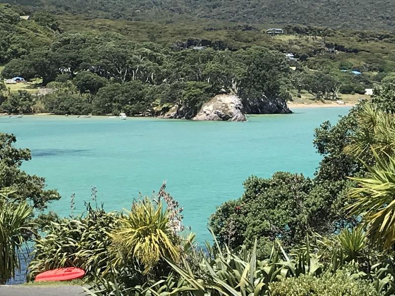 Tipi and Bob's Waterfront Lodge — general view
