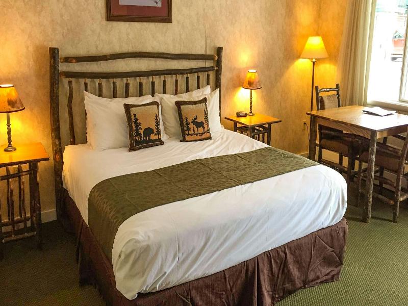 Adirondack Lodge Old Forge  image