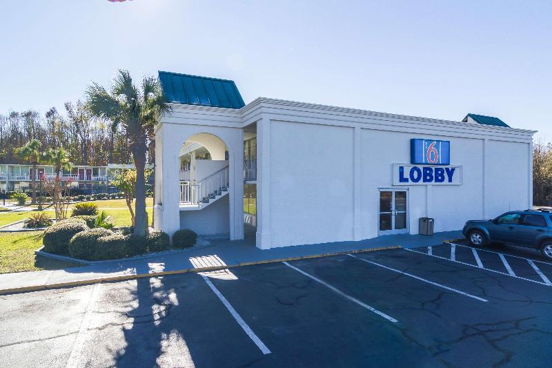 Motel 6 Townsend, Ga image