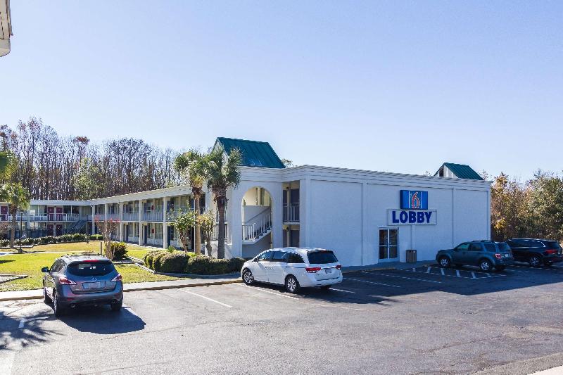 Motel 6 Townsend, Ga image