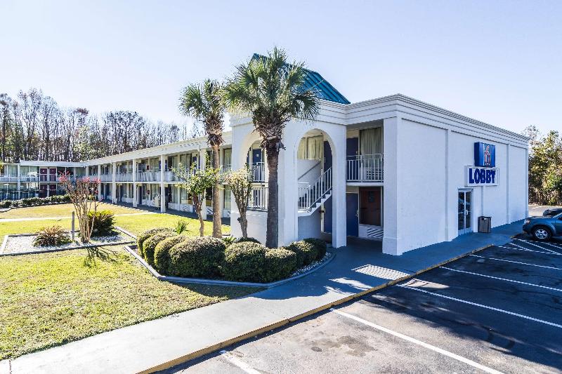 Motel 6 Townsend, Ga image