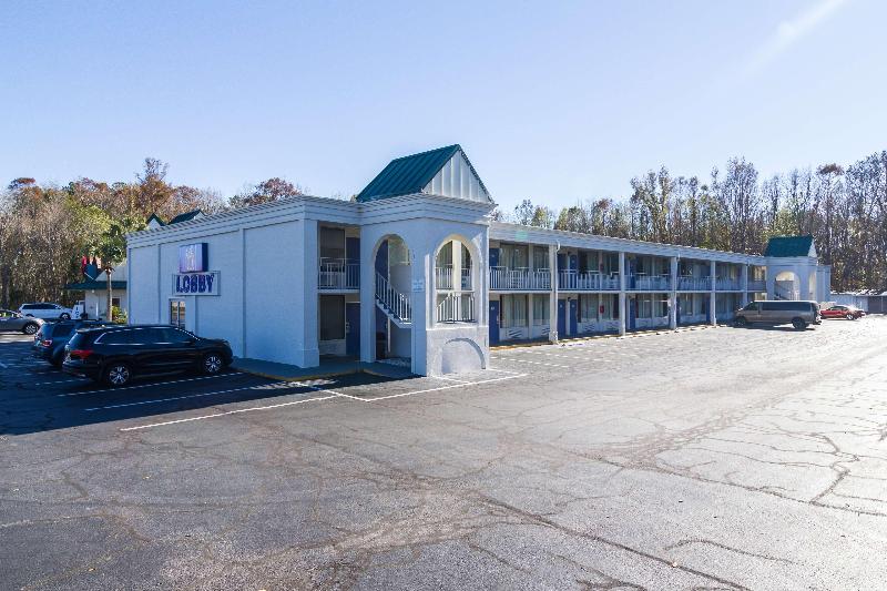 Motel 6 Townsend, Ga image