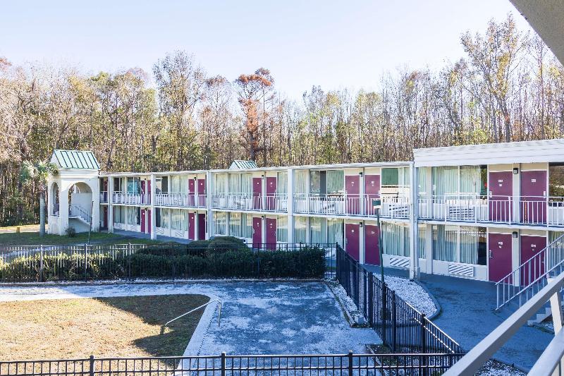 Motel 6 Townsend, Ga image