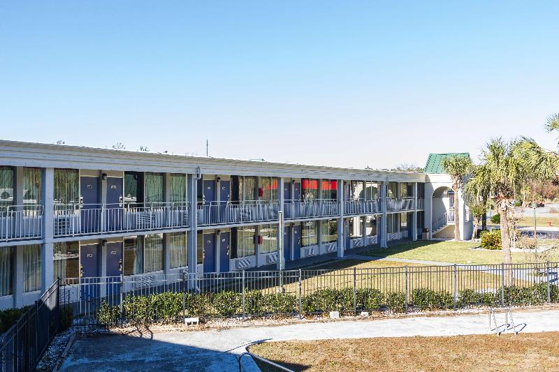 Motel 6 Townsend, Ga image