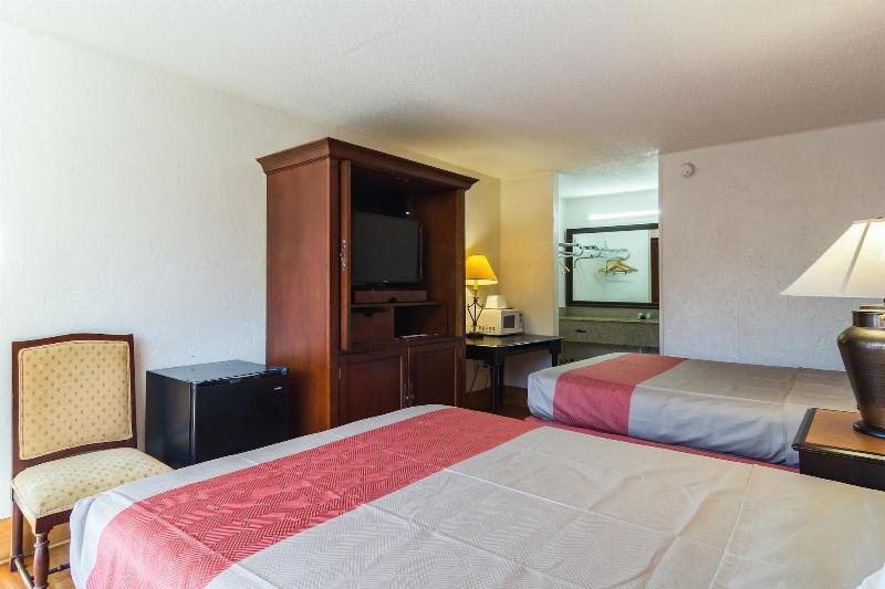 Motel 6 Townsend, Ga image