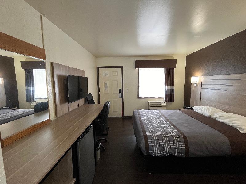 Bed room