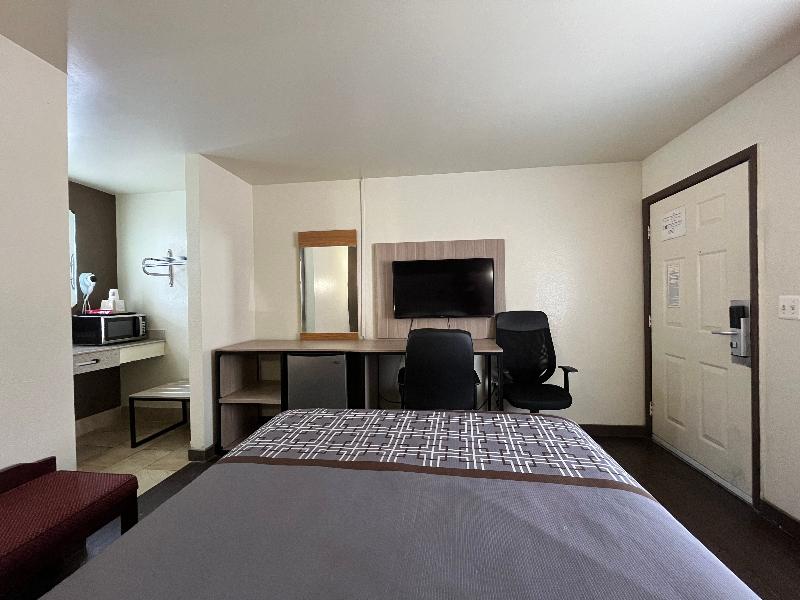 Bed room