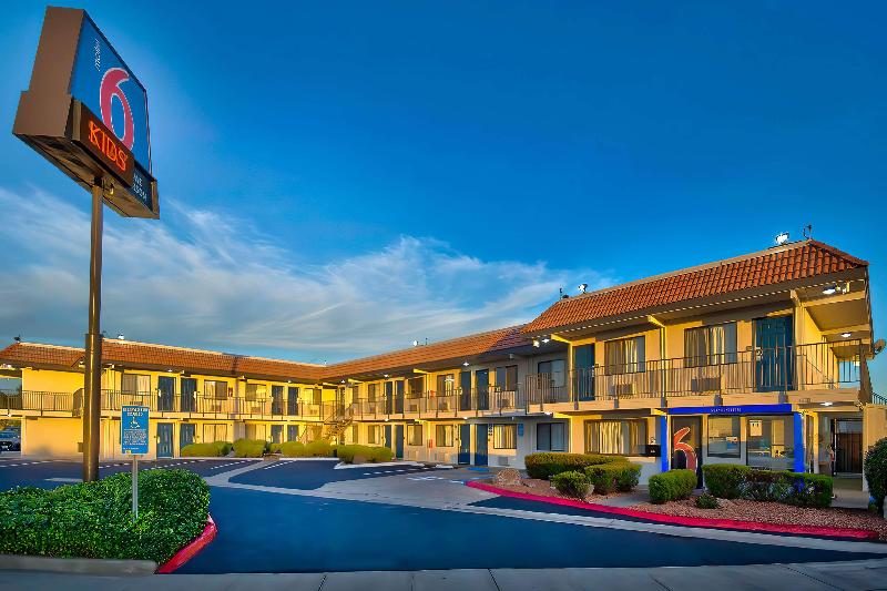 Motel 6 Vallejo, CA - Six Flags West image