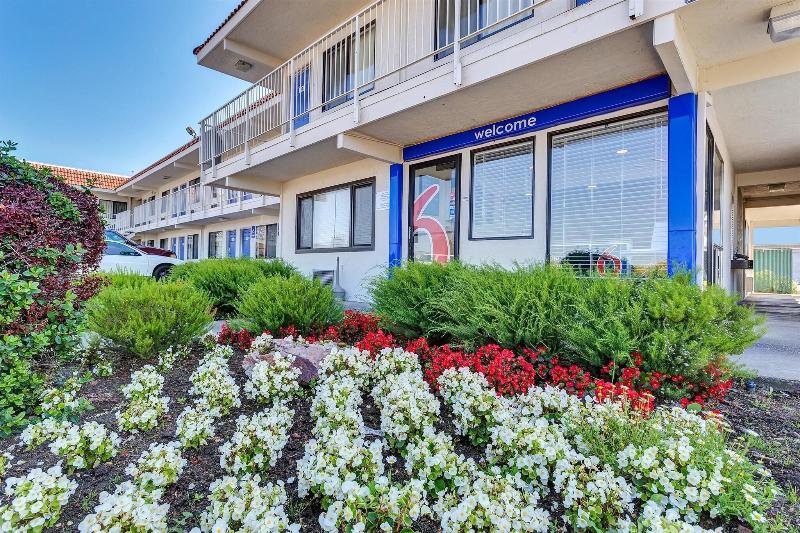 Motel 6 Vallejo, CA - Six Flags West image