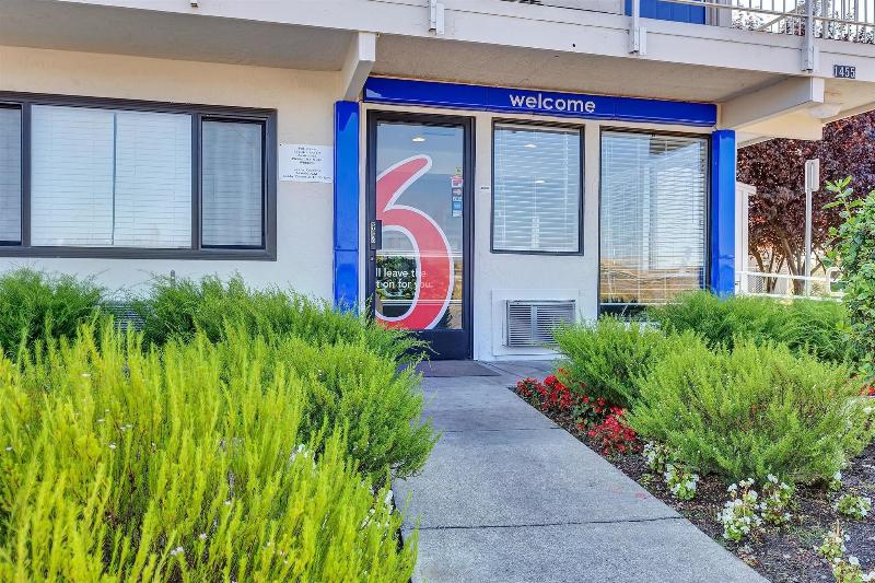 Motel 6 Vallejo, CA - Six Flags West image