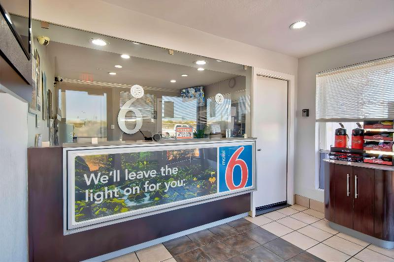 Motel 6 Vallejo, CA - Six Flags West image