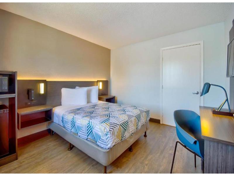 Motel 6 Vallejo, CA - Six Flags West image