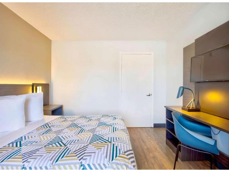 Motel 6 Vallejo, CA - Six Flags West image