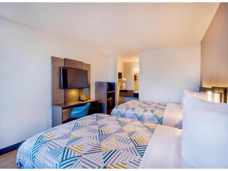 Motel 6 Vallejo, CA - Six Flags West image