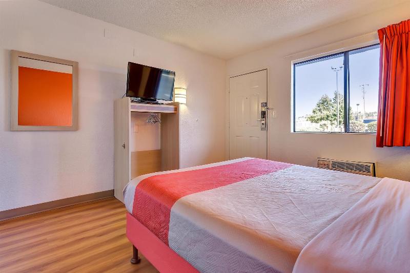 Motel 6 Vallejo, CA - Six Flags West image