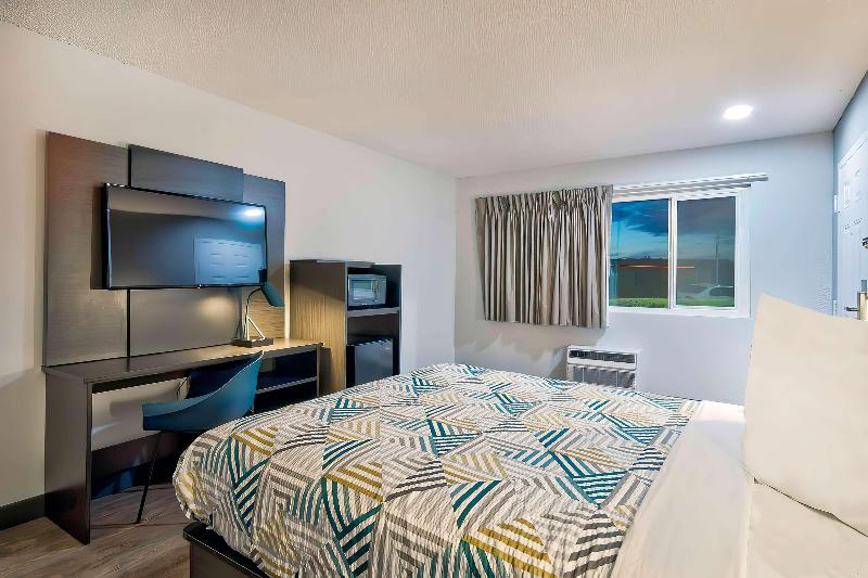 Motel 6 Vallejo, CA - Six Flags West image