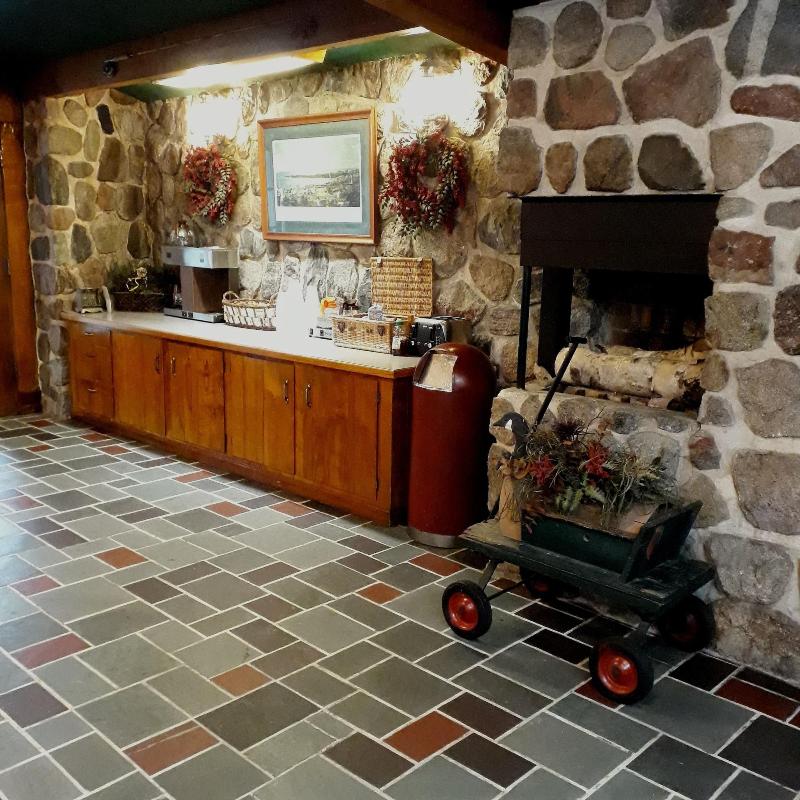 Birchwood Inn