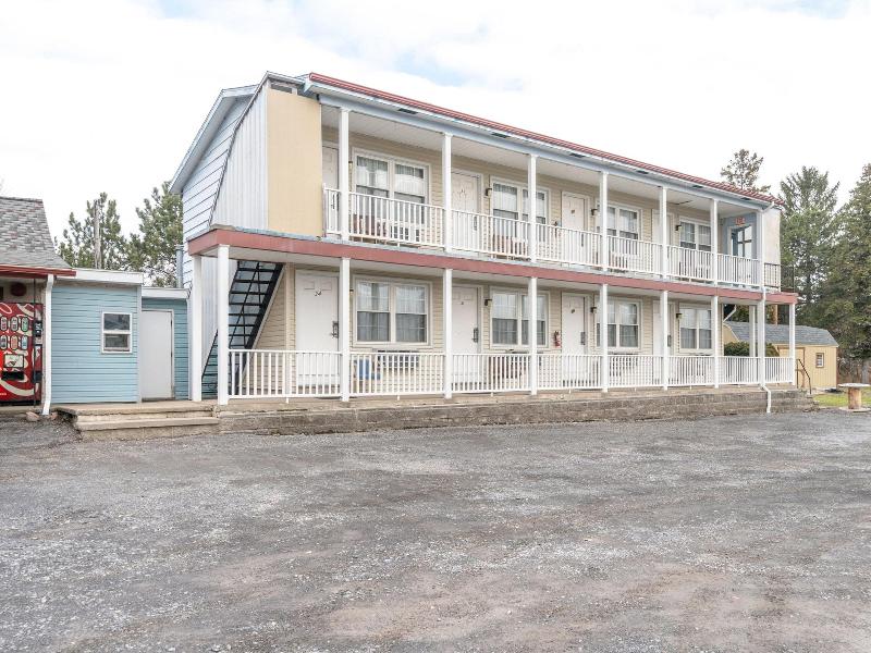 Starlite Motel Seneca Falls image