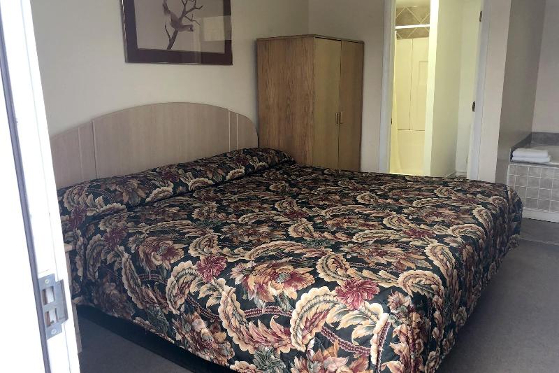 Starlite Motel Seneca Falls image