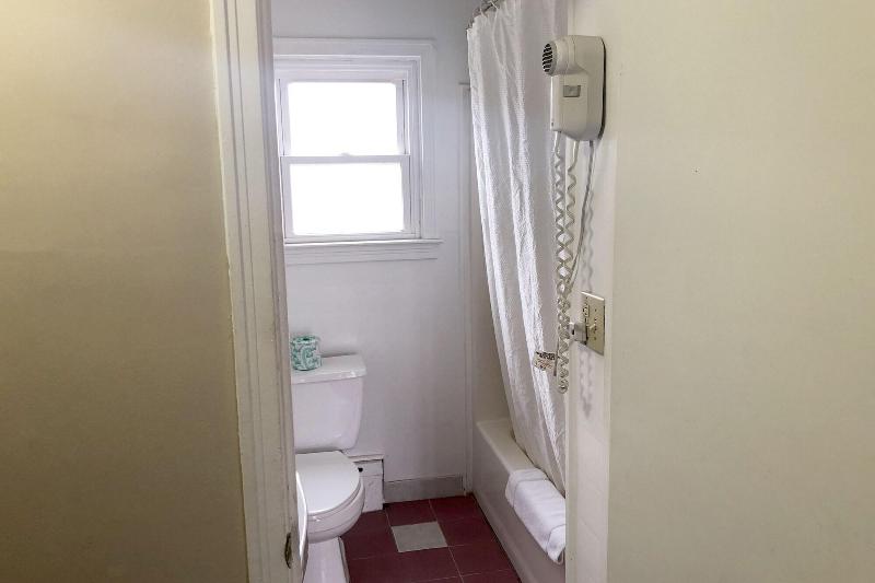 Starlite Motel Seneca Falls image