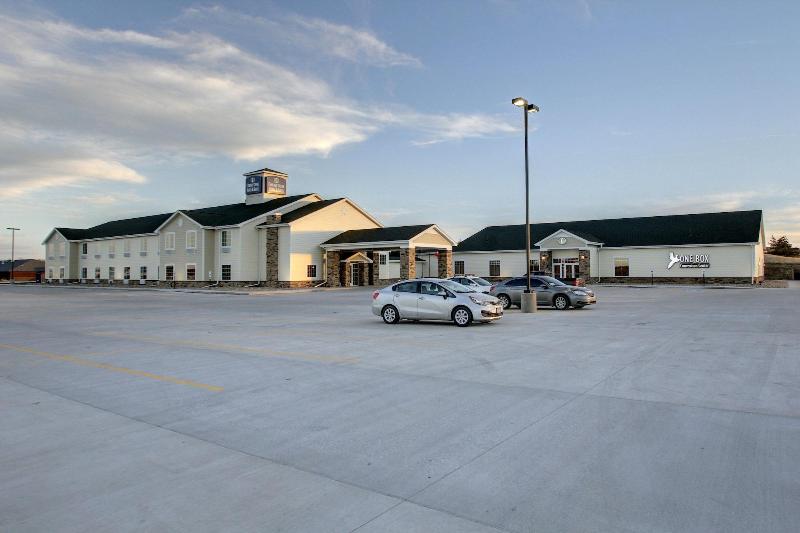 Cobblestone Hotel & Suites – Broken Bow image