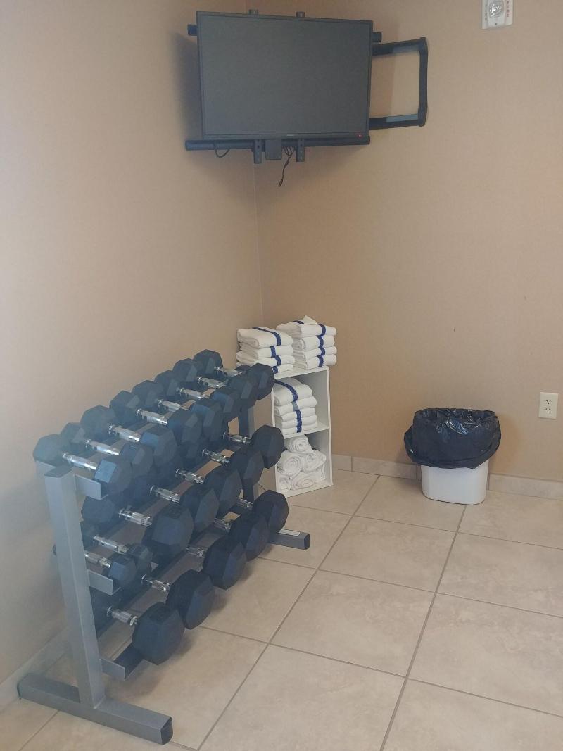 Cobblestone Hotel & Suites – Broken Bow image
