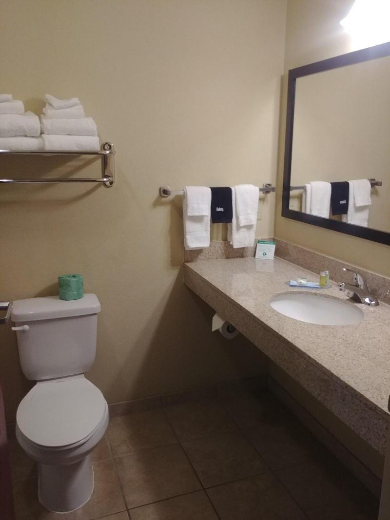 Cobblestone Hotel & Suites – Broken Bow image