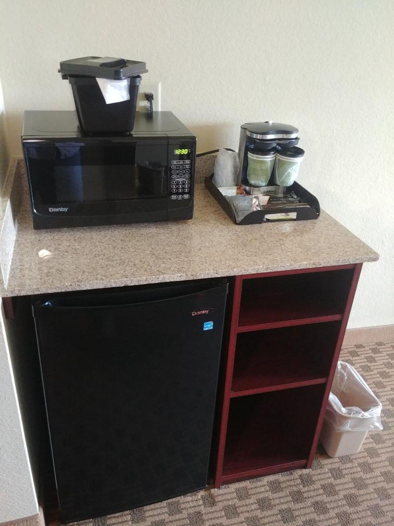 Cobblestone Hotel & Suites – Broken Bow image