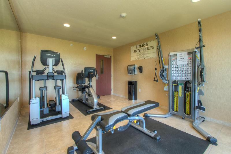 Cobblestone Inn & Suites - Holyoke image