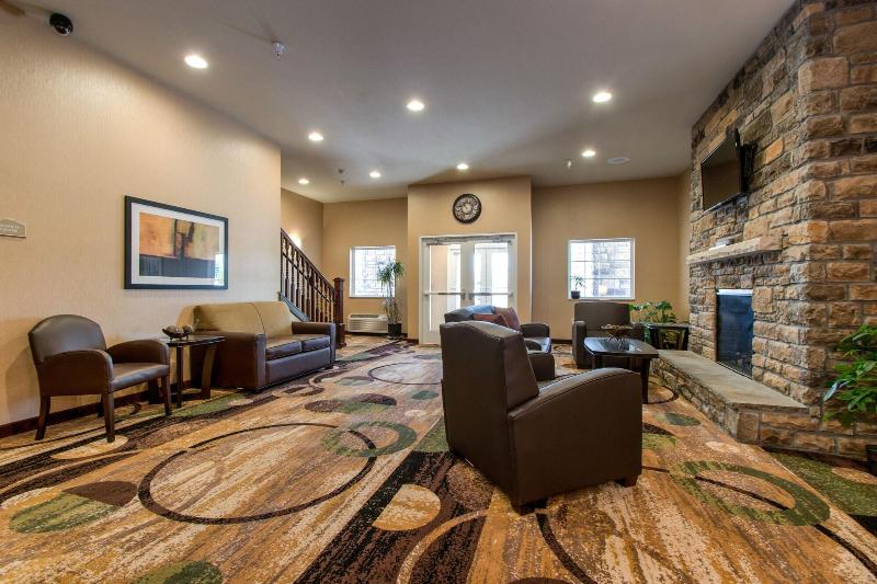 Cobblestone Inn & Suites - Holyoke image