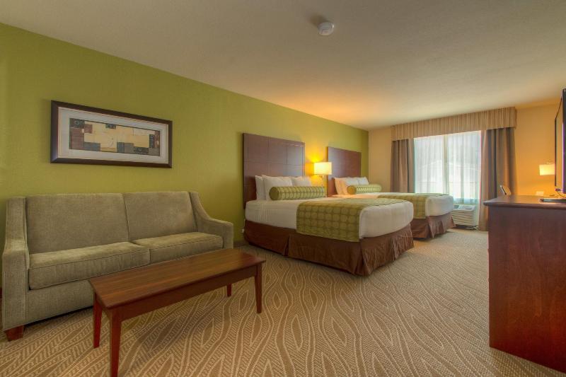 Cobblestone Inn & Suites - Holyoke image