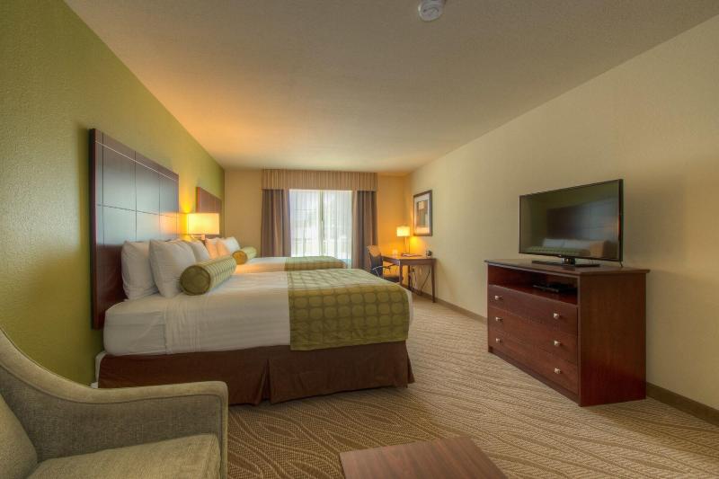 Cobblestone Inn & Suites - Holyoke image