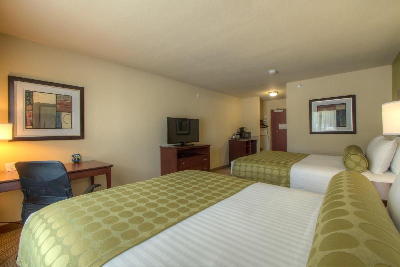 Cobblestone Inn & Suites - Holyoke image 10